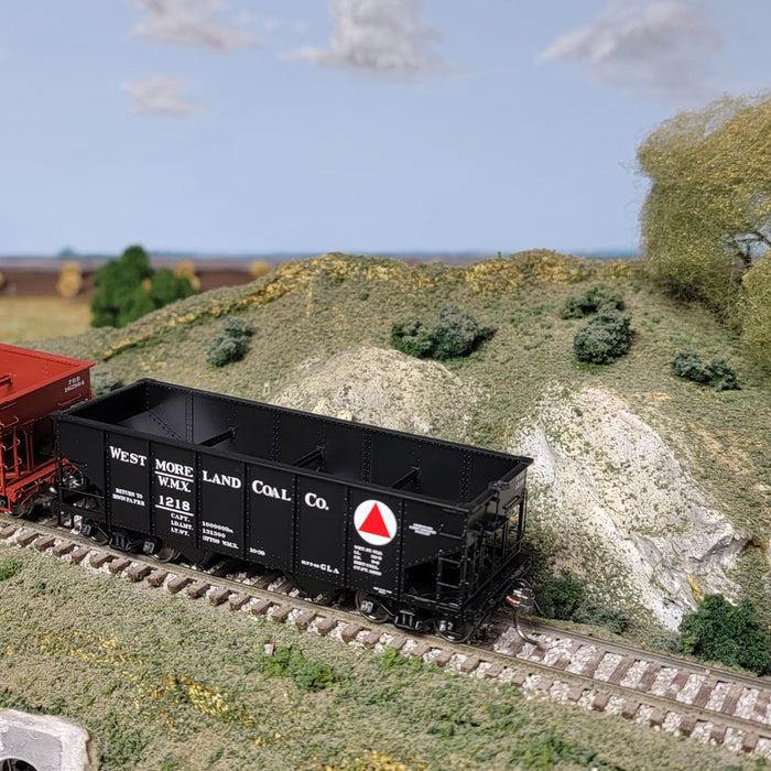 The HO Scale GLa hoppers from Rapido Trains have arrived!