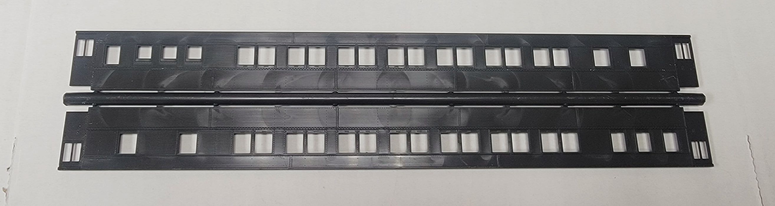 Branchline Trains 151105 HO Scale Pullman 14 Section 3958 Car Sides (1 Set)