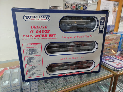 Williams 780776 O Gauge Sharknose  A-A Diesels with 4 Madison Passenger Cars - NOS
