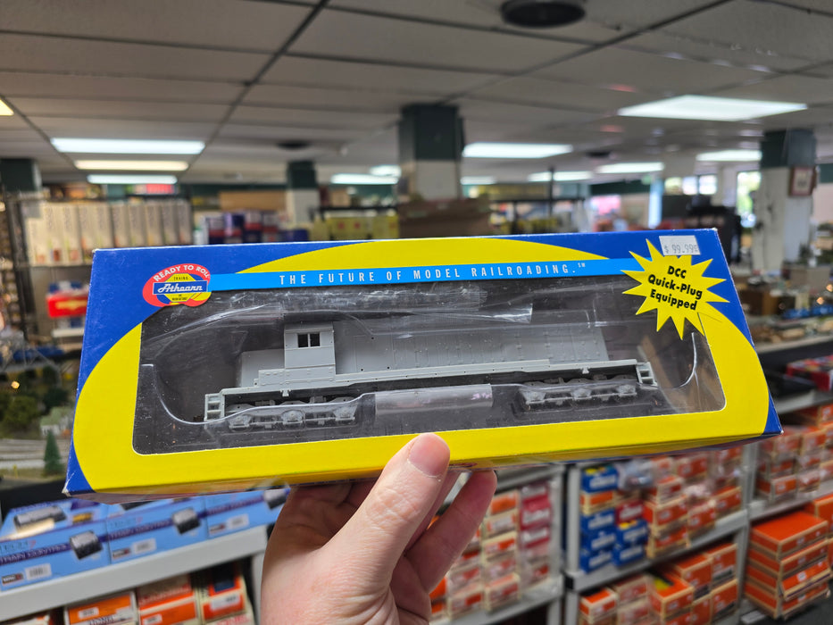 Athearn 93500 HO Scale EMD SD38 Diesel Undecorated - NOS