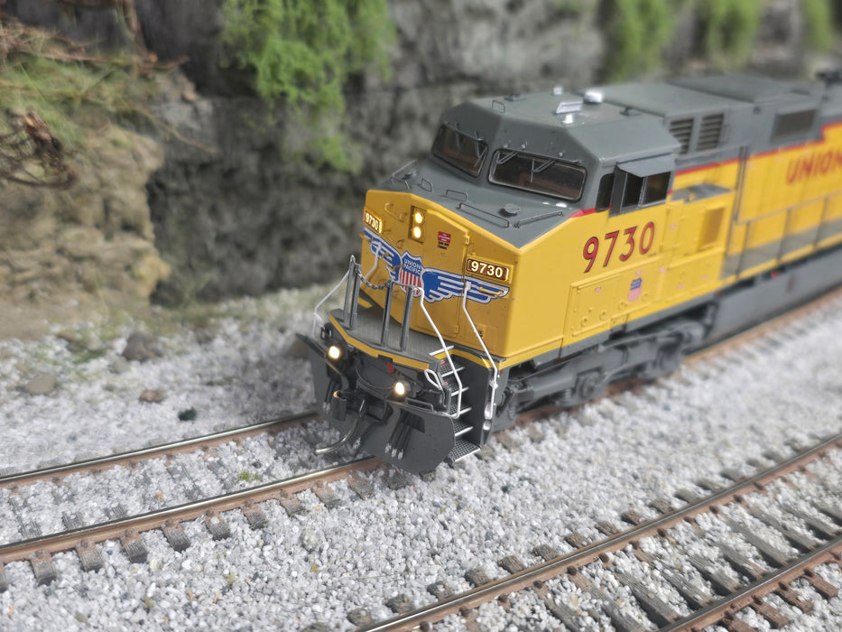 Athearn Genesis 2.0 G31524 HO Scale Dash 9-44CW Union Pacific UP 9730 w/DCC - Like New USED