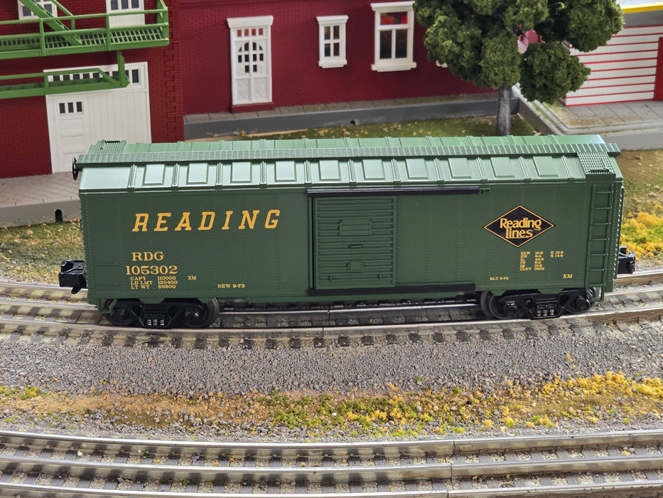 MTH RailKing 30-4145A O Gauge Boxcar Reading RDG 105302 (Like New USED)