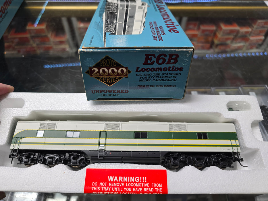 Proto 2000 433-23194 HO Scale EMD E6B Diesel Southern 2903-B - Pre-Owned