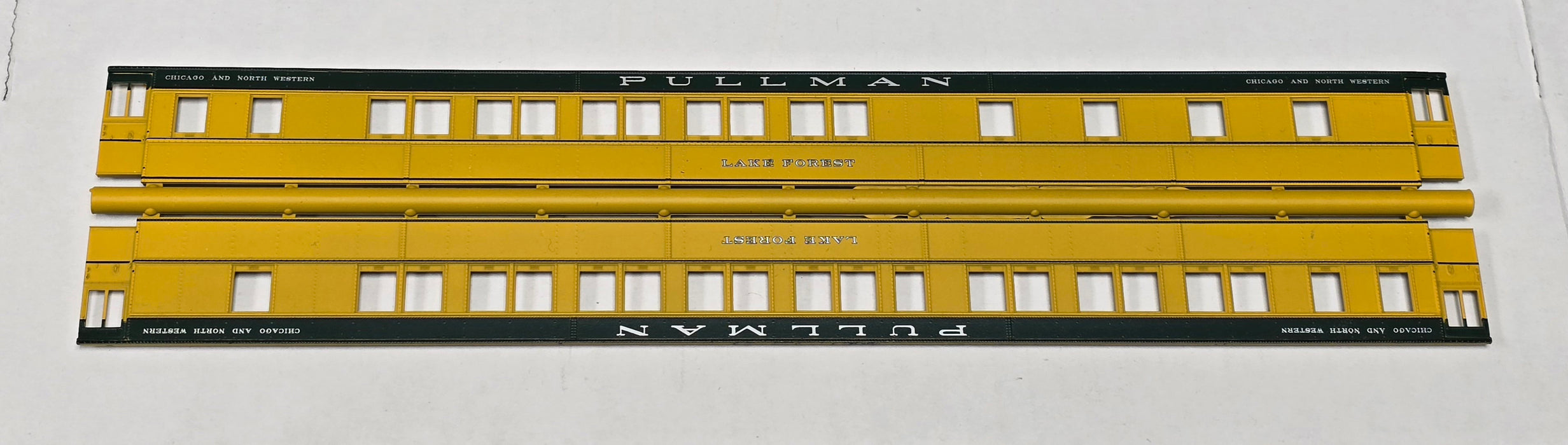 Branchline Trains HO Scale Pullman 10-1-2 3585 C&NW Lake Forest Car Sides (1 Set)