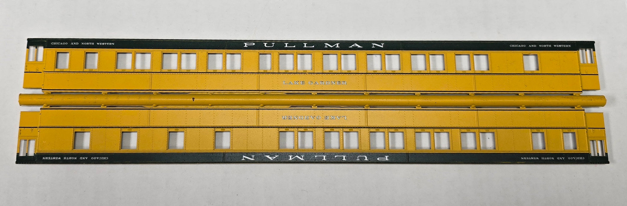 Branchline Trains HO Scale Pullman 10-1-2 3585 C&NW Lake Gardner Car Sides (1 Set)