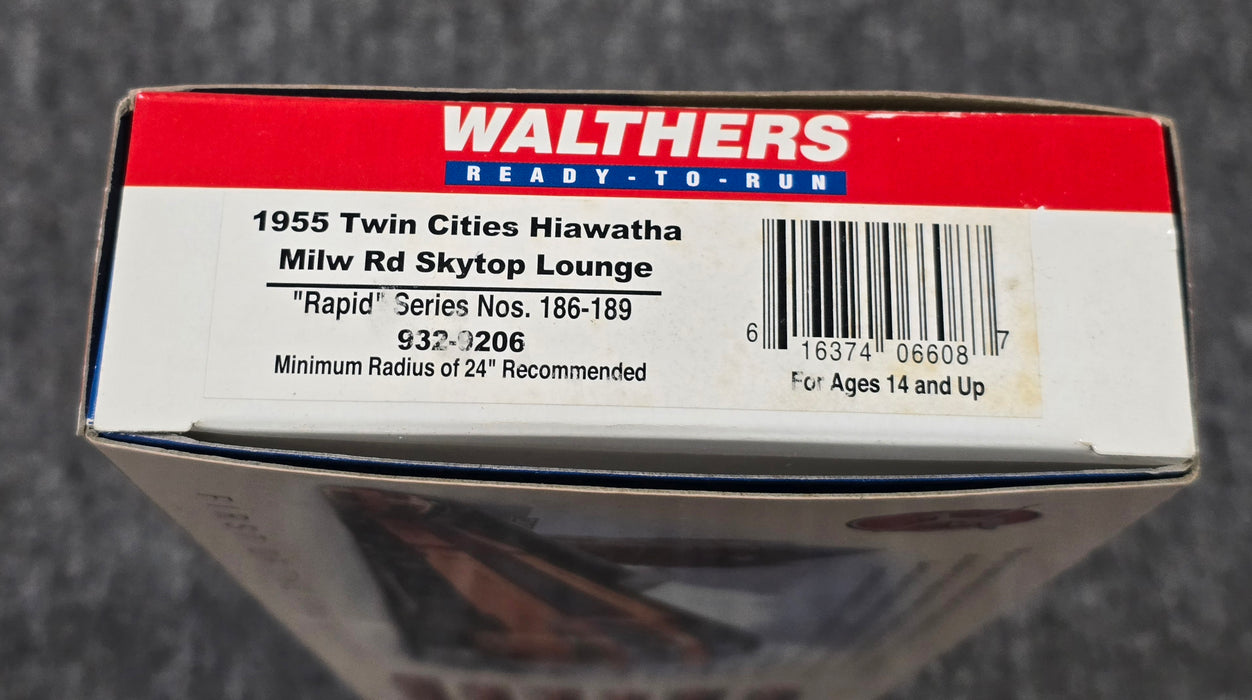 Walthers 932-9206 HO Scale 1955 Hiawatha Skytop Lounge Observation MILW - NOS