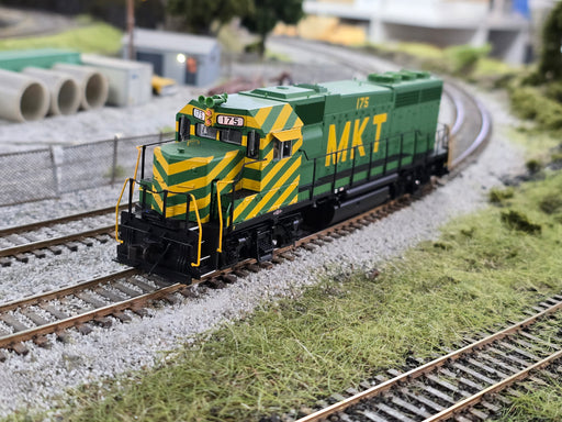 Atlas 9196 HO Scale EMD GP40 MKT 175 with DCC - USED