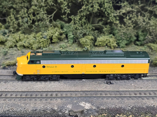 Kato 176-5365DCC N Scale EMD E8 CNW 5022-B - DCC (USED)