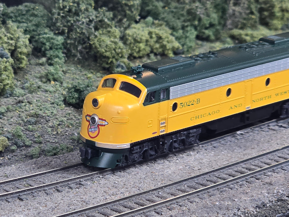 Kato 176-5365DCC N Scale EMD E8 CNW 5022-B - DCC (USED)