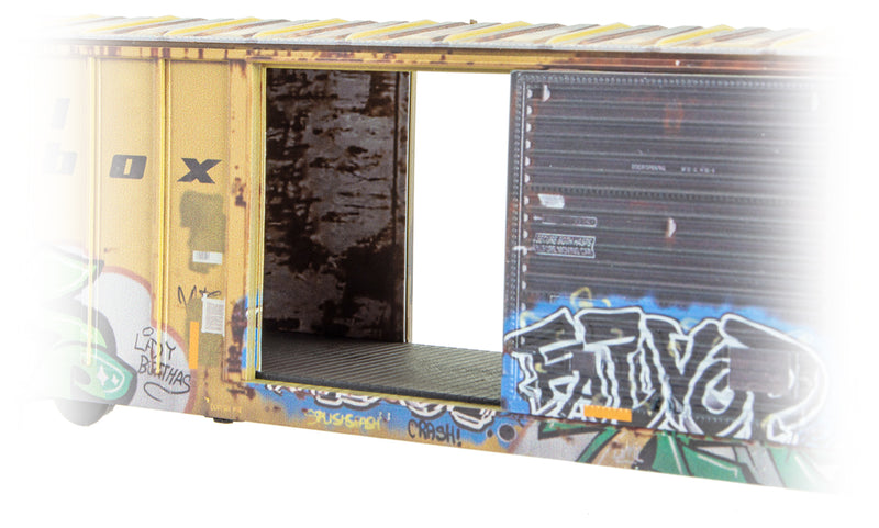 Micro-Trains 5600 002 HO Scale ACF Boxcar Kit (Weathered) Railbox 33916