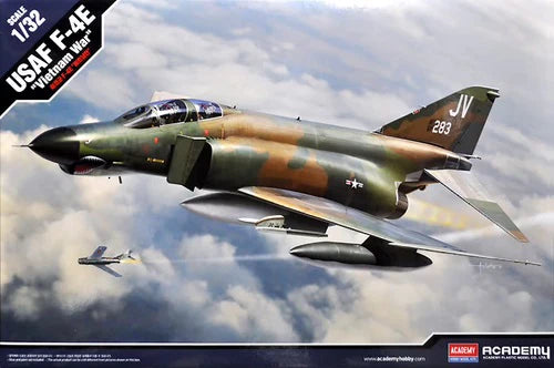 ACADEMY 12133 1/32 USAF F-4E Phantom II "Vietnam War" Model Aircraft Kit