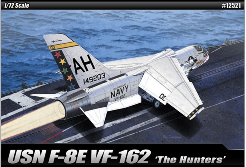 ACADEMY 12521 1/72 F-8E VF-162 The Hunters USN Model Kit