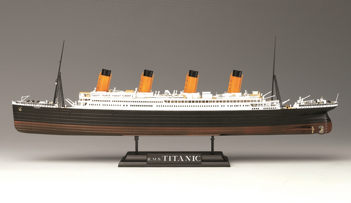 ACADEMY 14214 1/700 R.M.S. Titanic Centenary Edition Model Ship Kit