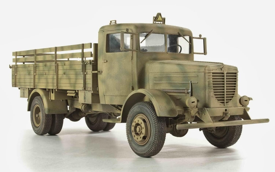 AFV Club AF35270 1/35 Bussing NAG L4500A Late Model Truck Kit