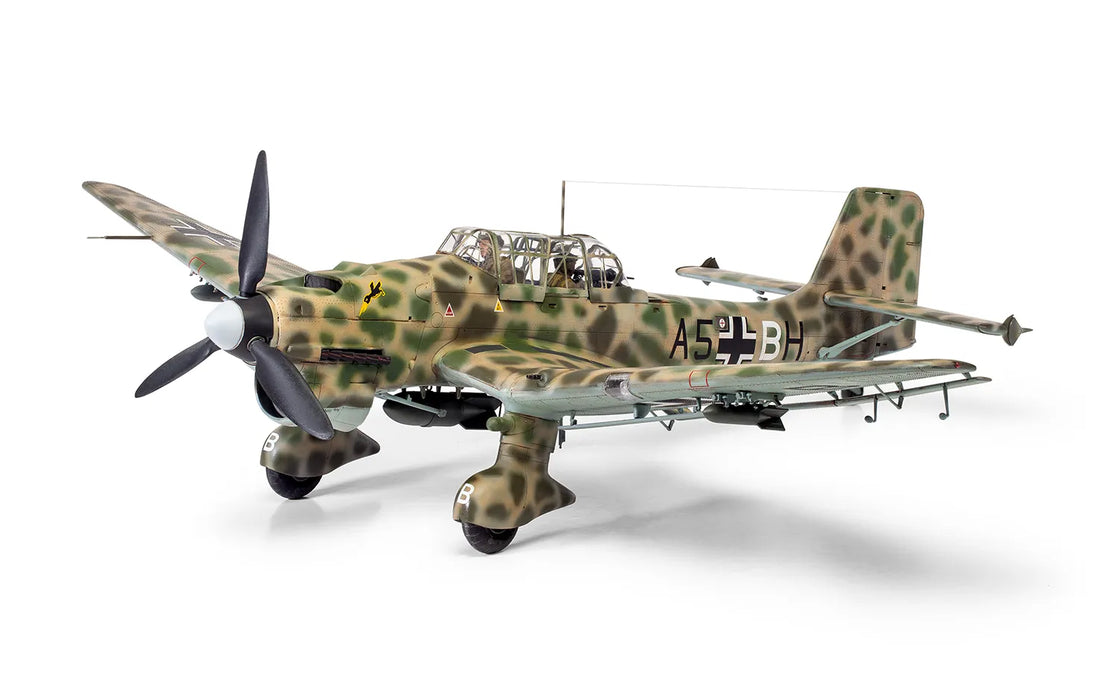 AIRFIX A18002V 1/24 Junkers Ju87B Stuka Model Aircraft Kit