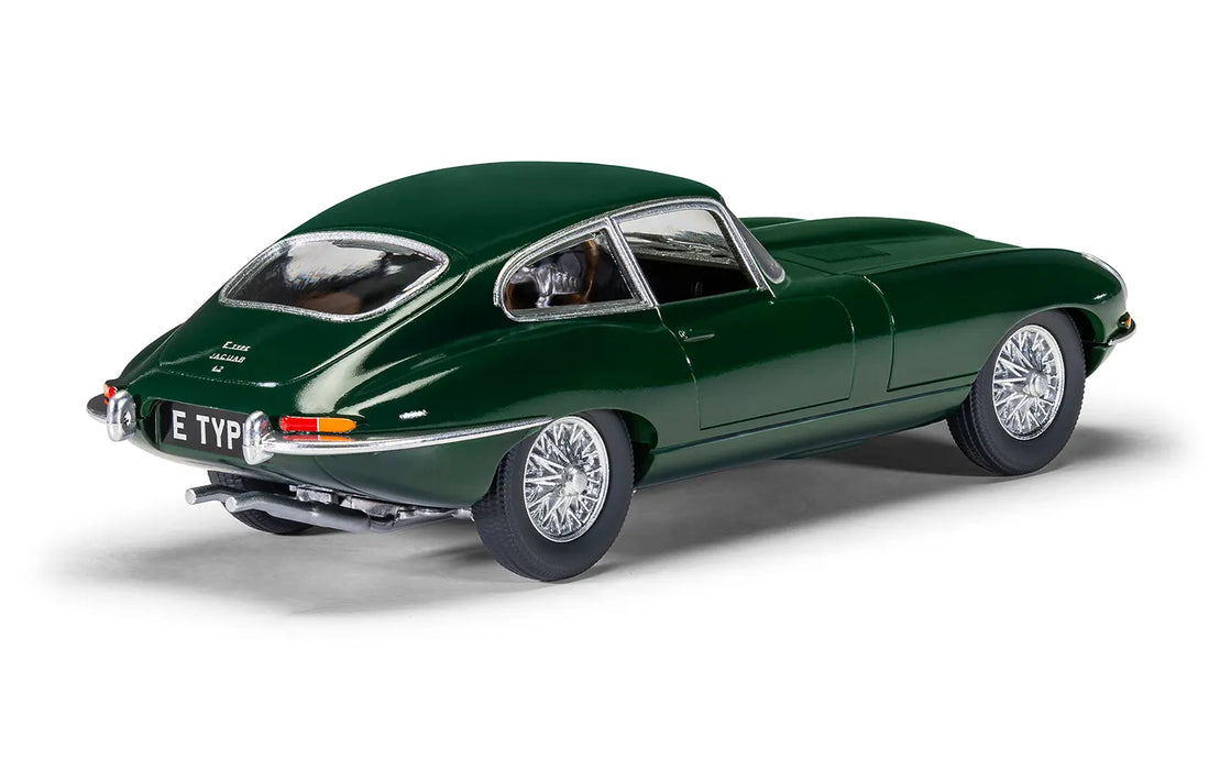 AIRFIX A55009 1/43 Jaguar E-Type Car Small Starter Set (With Paint & Glue)