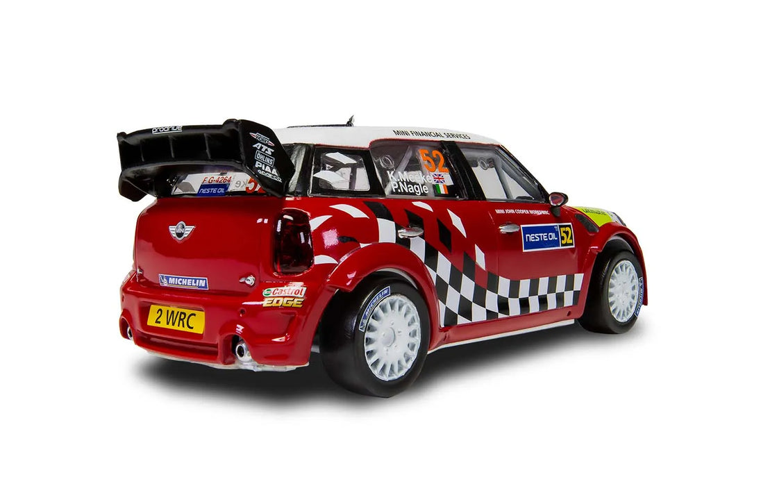 AIRFIX A55304 1/32 Mini Countryman WRC Car Large Starter Set (With Paint & Glue)
