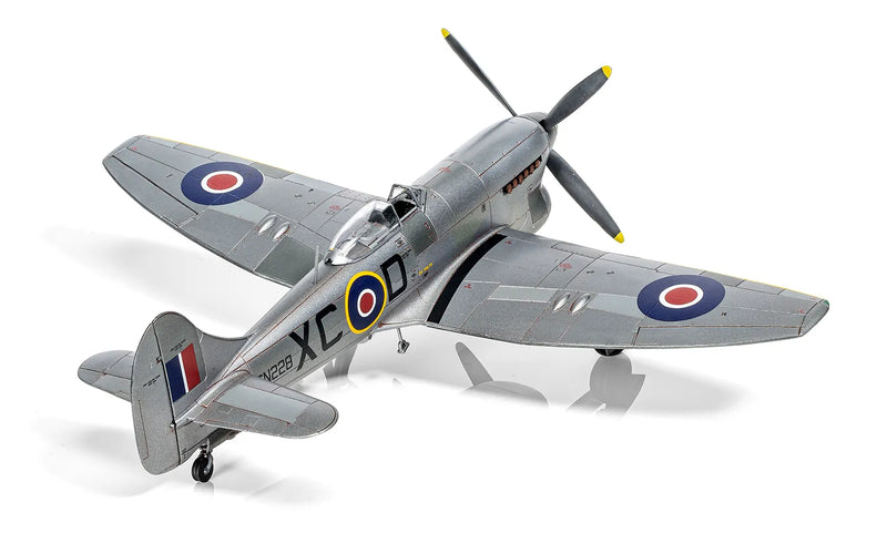 AIRFIX Models A02110 1/72 Hawker Tempest Mk.V Post War Model Aircraft Kit