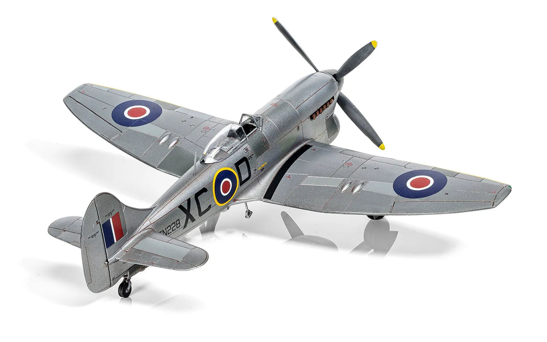 AIRFIX Models A02110 1/72 Hawker Tempest Mk.V Post War Model Aircraft Kit