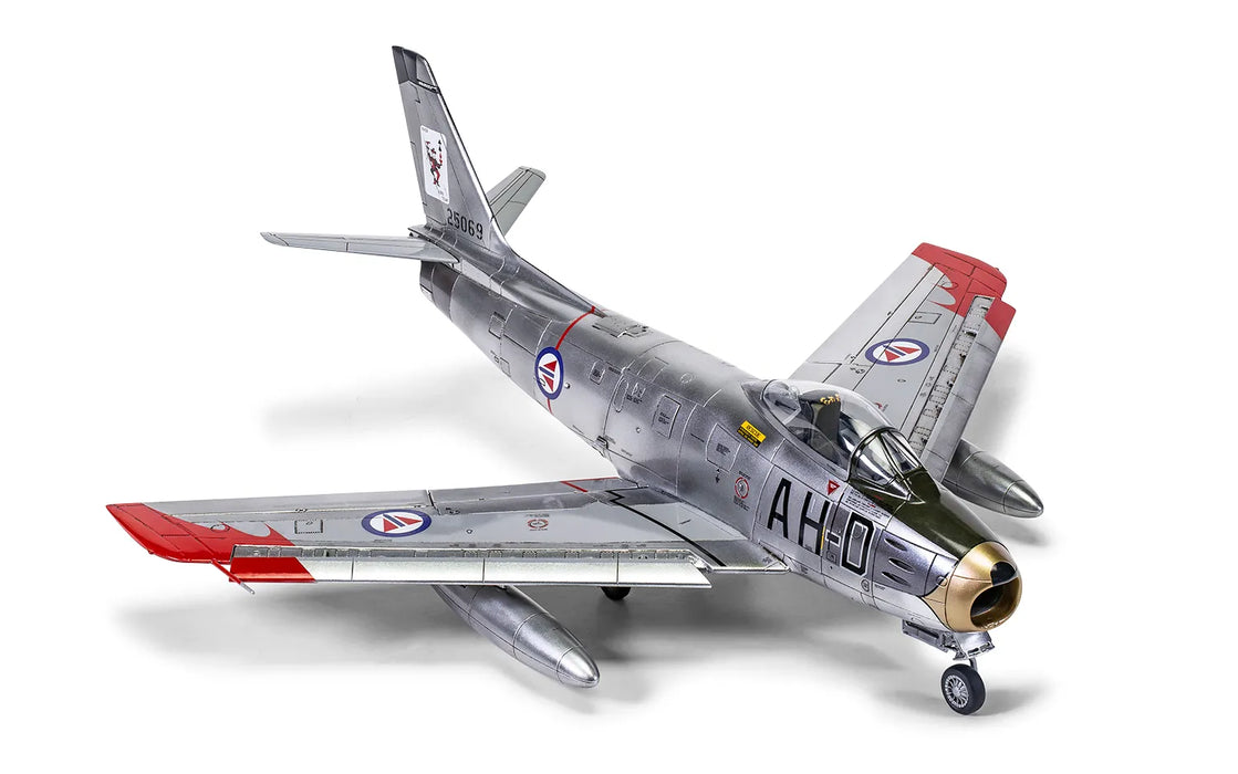 AIRFIX Models A08110 1/48 North American F-86F-40 Sabre Jet Model Aircraft Kit