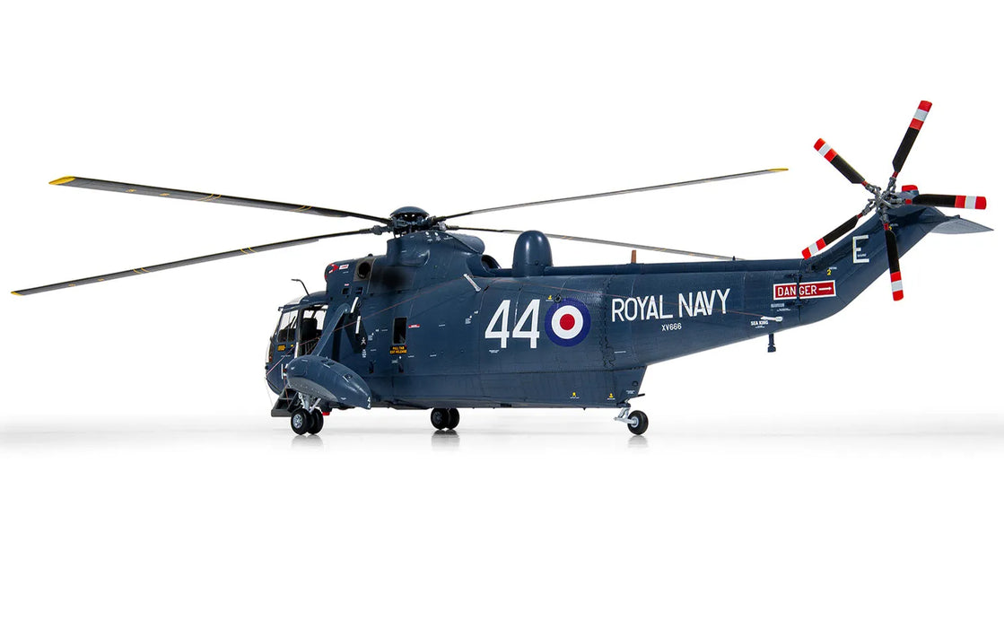 AIRFIX Models A11006 1/48 Westland Sea King HAS.1/HAS.5/HU.5 Helicopter Model Kit