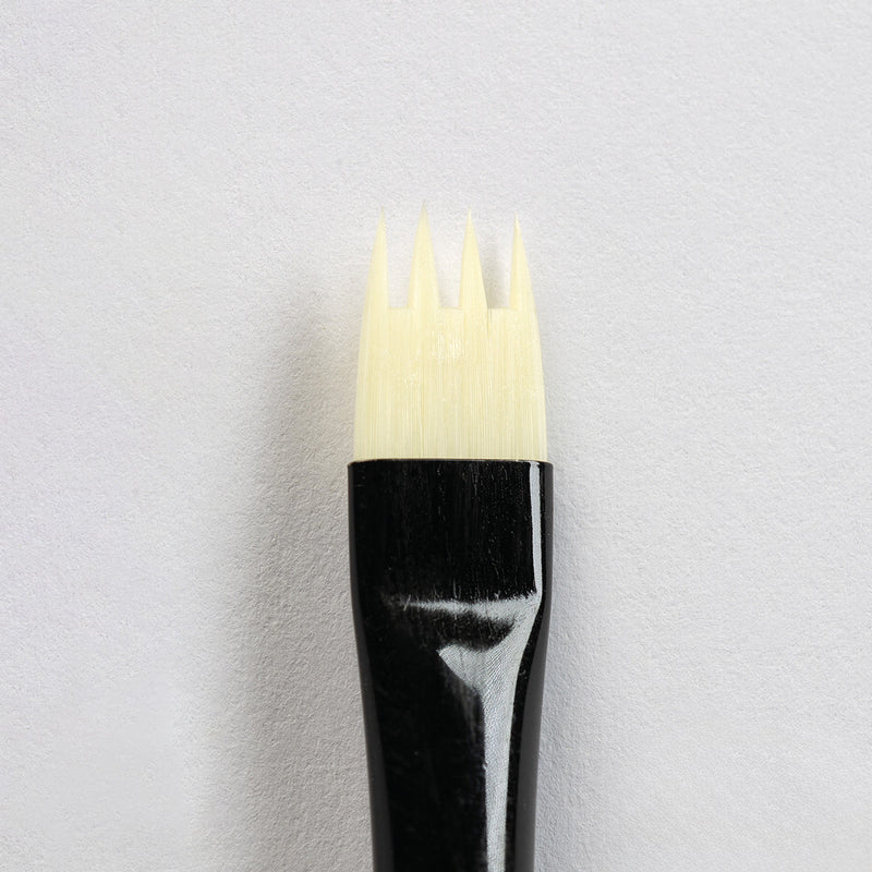 AK Interactive B011 Comb Synthetic Brush