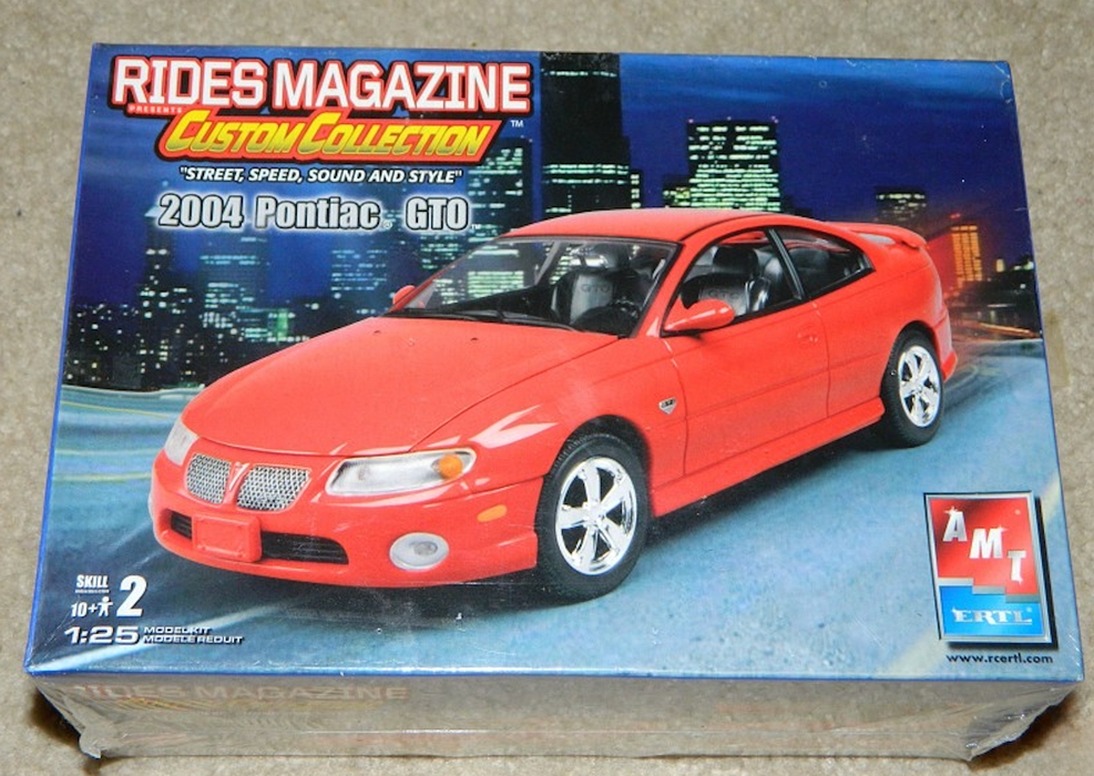 amt 1548 1/25 2004 Pontiac GTO Skill 2 Model Car Kit