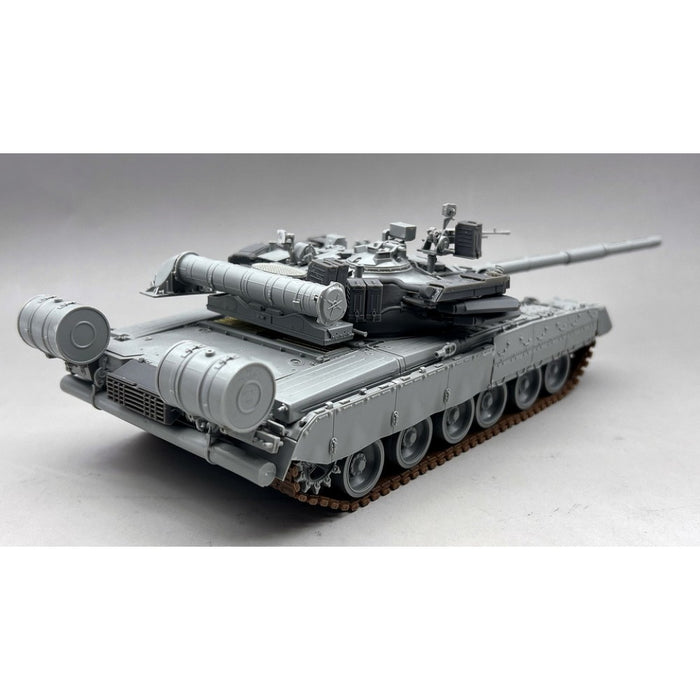 Amusing Hobby 35A068 1/35 T-80UM-2 Russian Main Battle Tank Model Kit