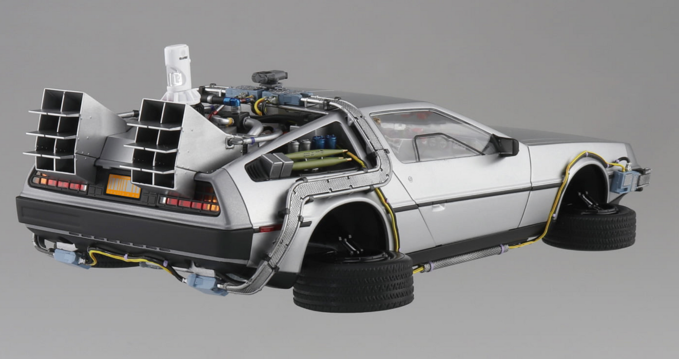 Aoshima 06437 1/24 Movie Mecha BT-02 Time Machine From Back To The Future Part Ⅱ Model Kit
