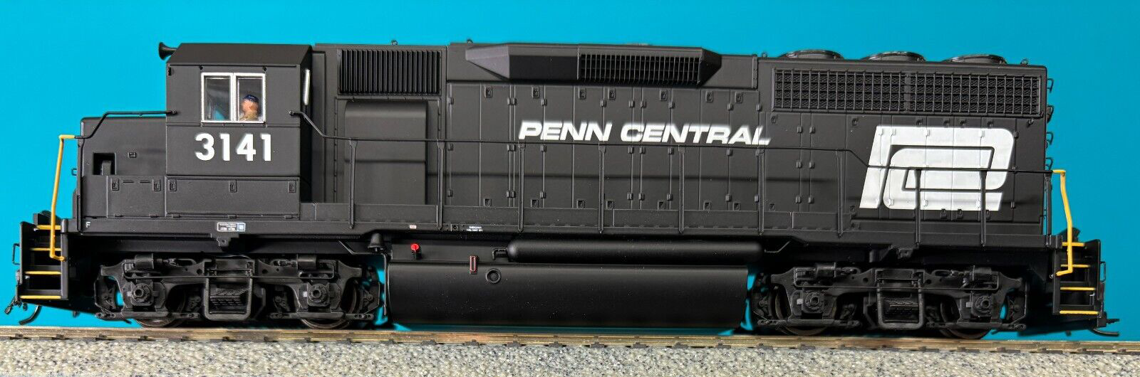 Atlas Master 9752 HO EMD GP40 Diesel Penn Central PC 3141 with DCC - NOS