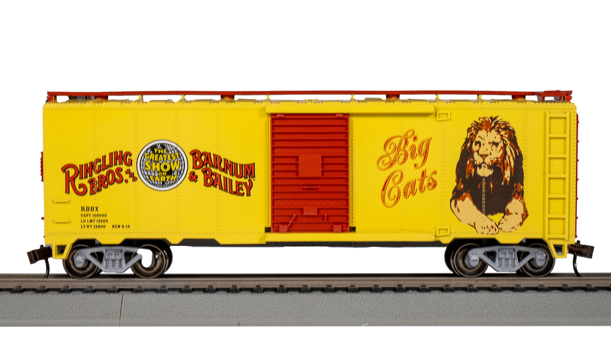 Bachmann 16612 HO Scale Boxcar with Lion Ringling Bros Barnum & Bailey Circus