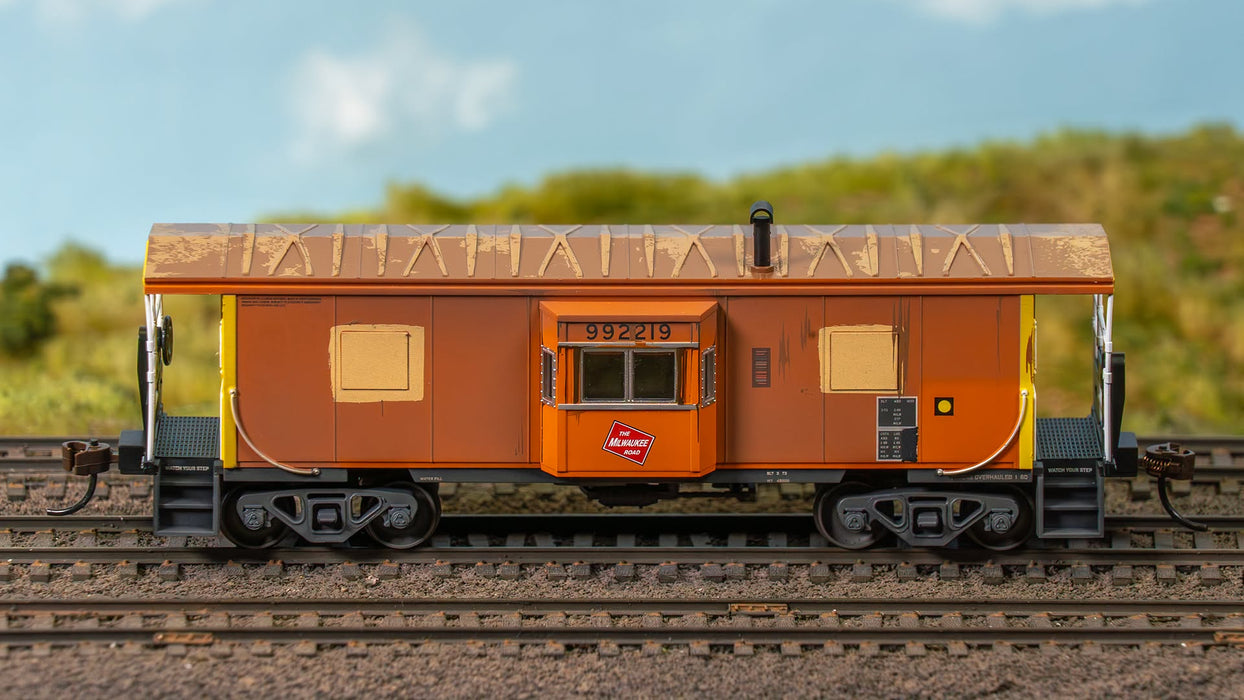 Bachmann 73213 HO Scale Workhorse Series Bay Window Caboose Milwaukee Road MILW 992219