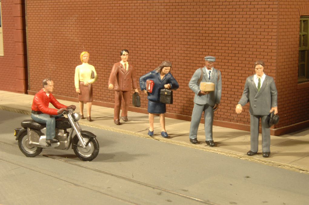 Bachmann SceneScapes 33101 HO Scale City People with Motorcycle Figures (6 Pack)