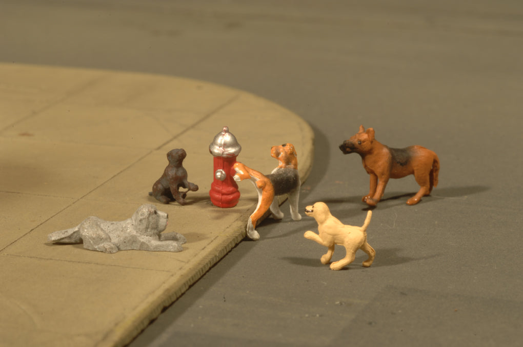 Bachmann SceneScapes 33108 HO Scale Dogs with Fire Hydrant Figures (6 Pack)