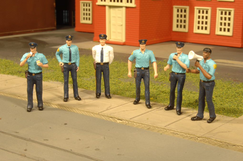 Bachmann SceneScapes 33154 O Scale Police Figures (6 Pack)