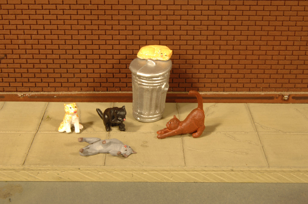 Bachmann SceneScapes 33157 O Scale Cats with Garbage Can (6 Pack)