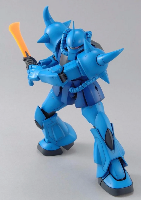 Bandai 2054512 1/100 MG MS-07B Gouf (Ver. 2.0) Mobile Suit Gundam