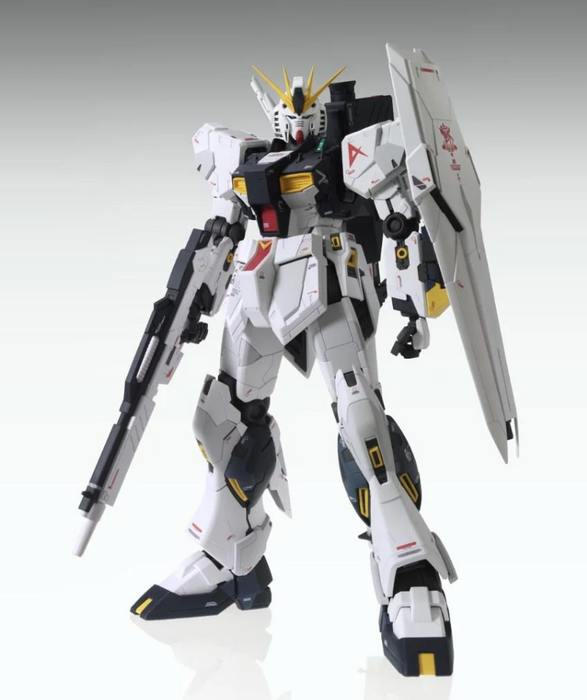 Bandai 2167683 1/100 MG RX-93 Nu Gundam (Ver. Ka) 'Char's Counterattack'