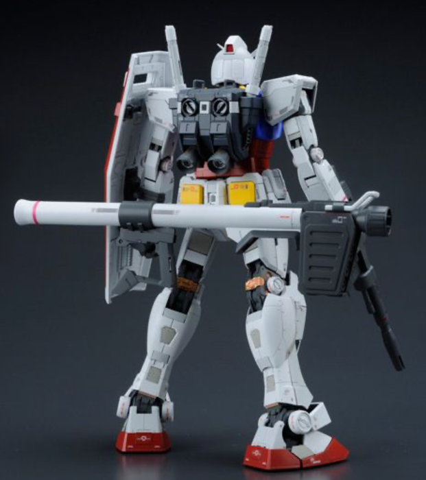 Bandai 2210344 1/100 MG RX-78-2 Gundam (Version 3.0) Mobile Suit Gundam