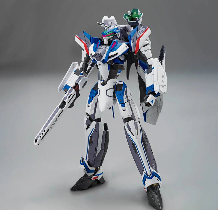 Bandai 2812836 1/100 HG VF-31J Siegfried (Hayate Immelmann Use) Deluxe Set "Macross" Kit