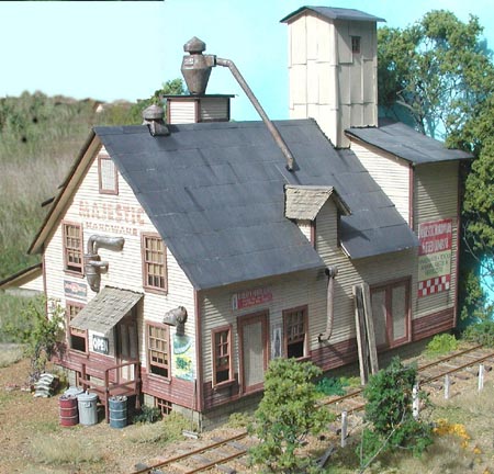 Bar Mills Scale Model Works 942 HO Scale Majestic Hardware and Feed Craftsman Kit