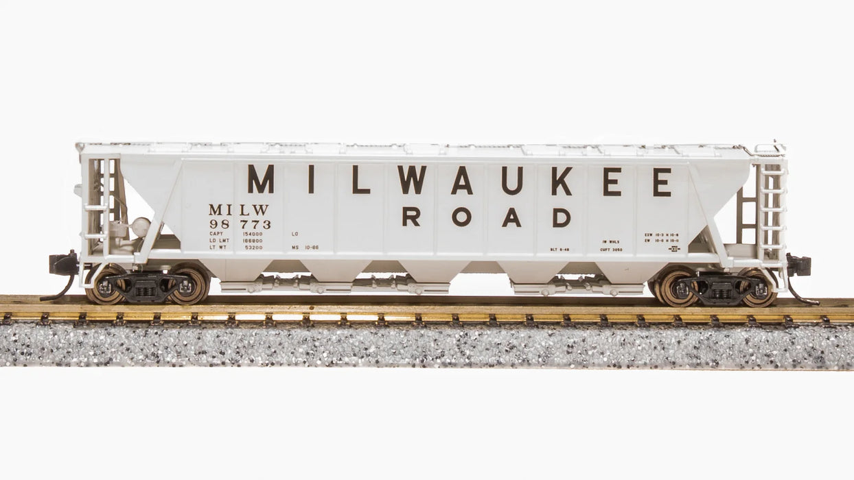 BLI (Broadway Limited Imports) 7262 N Scale H32 Covered Hopper Milwaukee Road MILW (2 Pack)