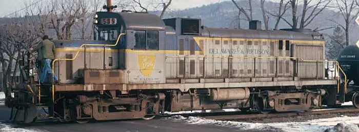Bowser 25362 HO Scale Alco RS3m Chop Nose Delaware & Hudson D&H 505 - DC