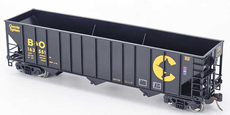 Bowser HO Scale 100 Ton 3-Bay Hopper Chessie System B&O