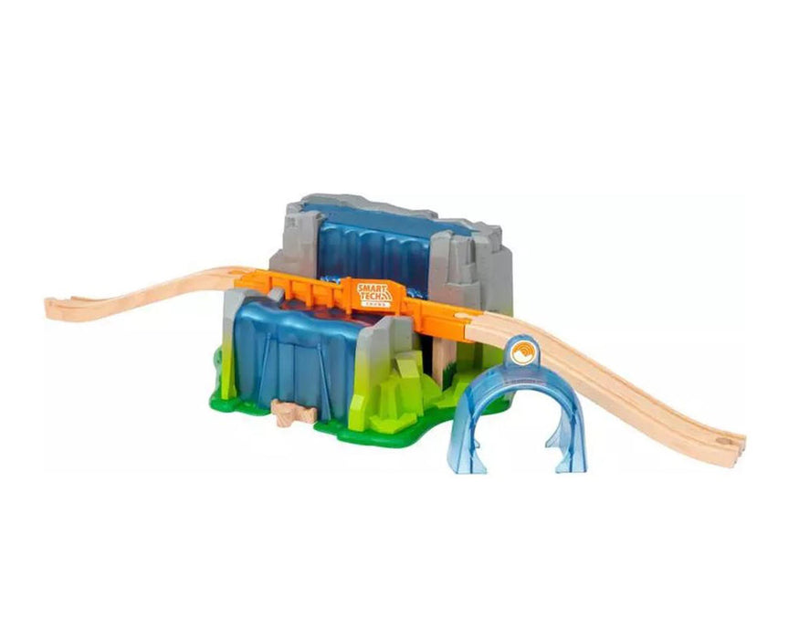 Brio 33978 Smart Tech Sound Waterfall Tunnel Set