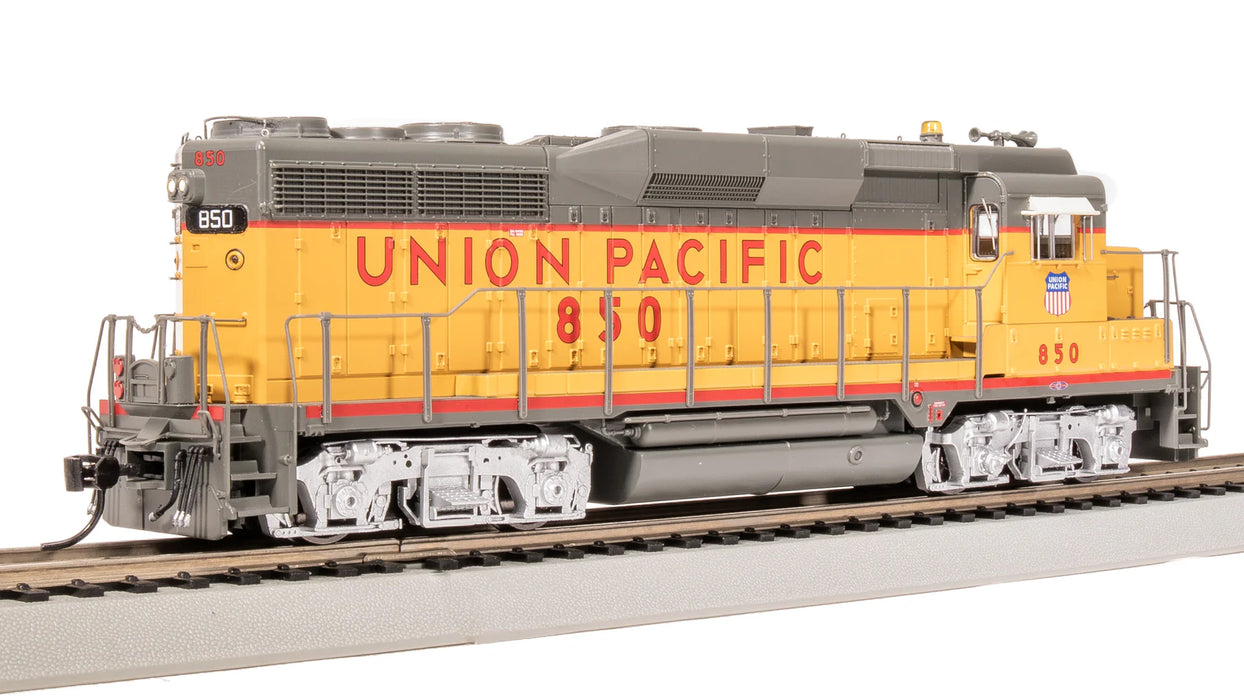 Broadway Limited BLI 7582 HO Scale EMD GP30 Union Pacific "Shield" UP 850 Paragon4