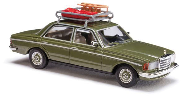 Busch 46865 HO Scale 1977 Mercedes-Benz W123 Sedan - Agave Green