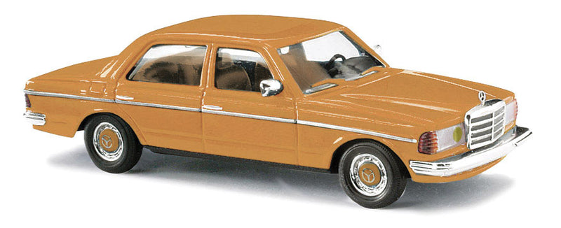Busch 46871 HO Scale 1977 Mercedes-Benz W123 Sedan - Brown