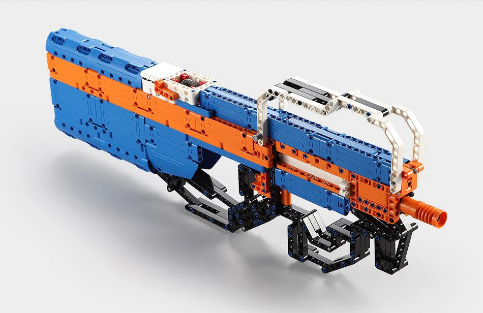 CaDA C81003W P-90 Rifle 581 Piece Building Block Gun Set — White