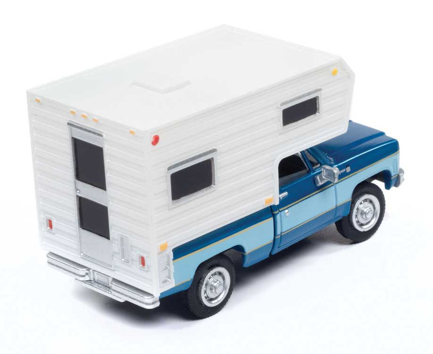 Classic Metal Works 30674 HO Scale 1977 Chevrolet Fleetside Pickup Truck with Camper Bright Blue Poly